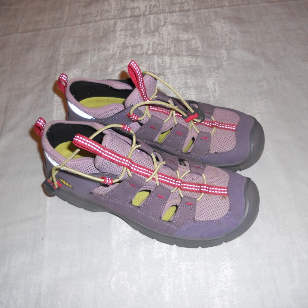 KEEN WOMENS 6 SPORTS SHOES SANDALS